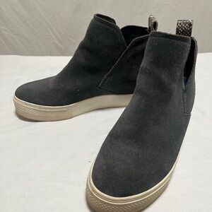 Dolce Vita grey platform sneakers with grey snakeskin